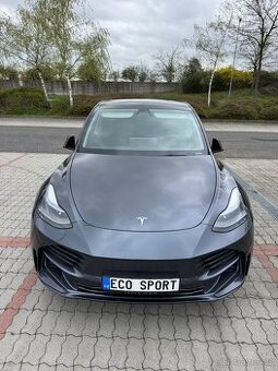 Tesla Y 09/2022 LR AWD 69373km