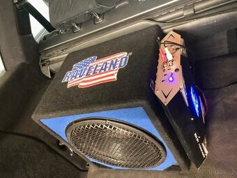 Subwoofer + zesilovač