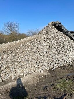 Čistý betonový recyklát