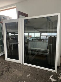 KRÁSNÁ VCHODOVÁ TERASOVÁ STĚNA 250x205-PLZEŇ