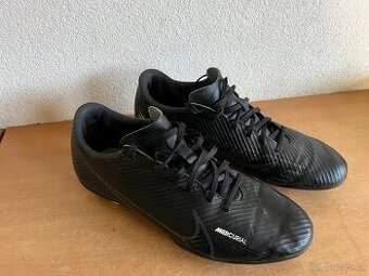 Kopačky Nike velikost 40