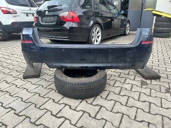 Zadní nárazník BMW F11