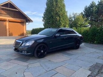 Mercedes-Benz E 300 CDI