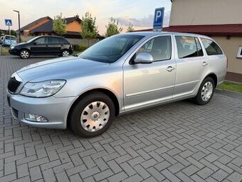 Octavia kombi 1.9tdi 77kw 2009 ELEGANCE vyhřívané sedačky