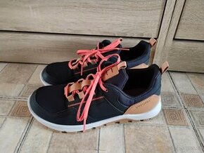 Turistické boty vel.37