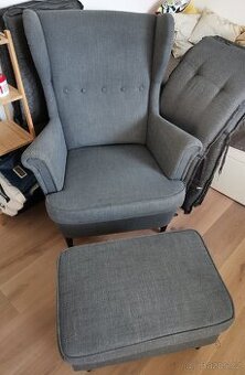 Křeslo "ušák" s podnožkou STRANDMON