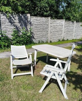 Zahradní stůl, židle - kvalitní pevný plast