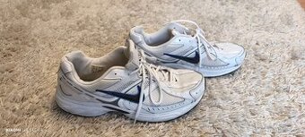 Nike vel.48