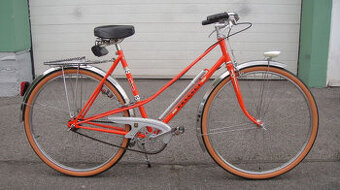 Peugeot, 1976, nádherné dámské kolo, oranžová barva
