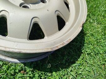 Alu kola 4x100