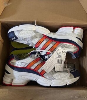 ADIDAS OZWEEGO PRO (12 US)