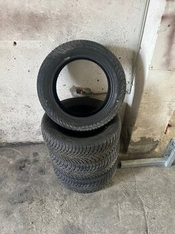 Prodám sadu zimních pneumatik 205/55/R16 nokain