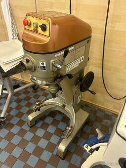 Univerzální kuchyňský robot SPAR SP-50