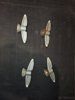 Motýlky-rychloupínáky eska