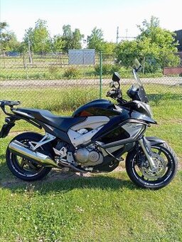 Honda VFR 800x crossrunnr