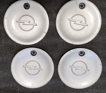 Pokličky Opel Calibra