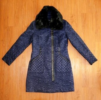 Zateplená tmavě modrá prošívaná bunda, vel.38, zn. Via Spiga