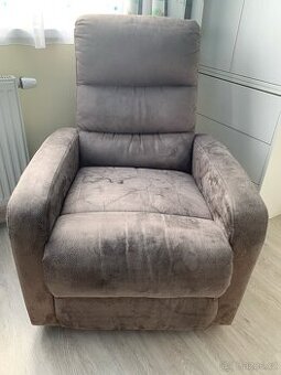 Křeslo s relaxační funkci š: 72cm h: 100cm v: 95cm