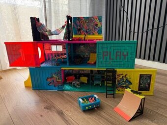 Lol surprise CLUBHOUSE