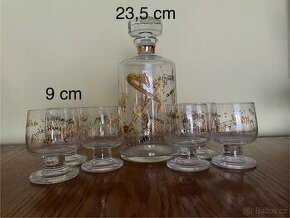 Karafa se šesti skleničkami - sada
