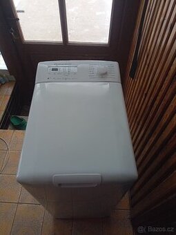 Vrchem plněná pračka Philco 1200 otáček 7Kg