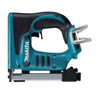 MAKITA AKU SPONKOVACKA BST110