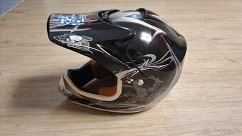 Dětská helma na motorku