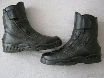 Moto cestovní boty DAYTONA GTX vel.43, stélka 28 cm