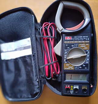 Klešťový multimetr