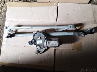 Mechanismus stěračů BMW F30