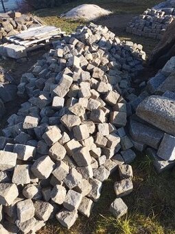 Žulové dlažební kostky 10x10cm - cca. 4,5 - 5 tun