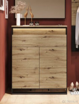 Komoda (botník) včetně osvětlení - NOVÝ