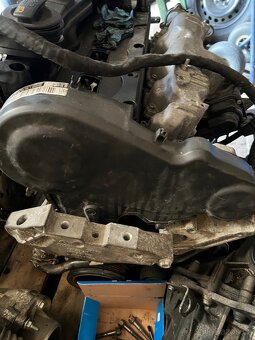 Motor VW 2.0 TDi 103 kw typ CBAB hlava, blok.