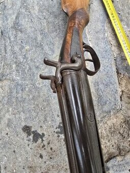 KRÁSNÁ HISTORICKÁ BROKOVNICE