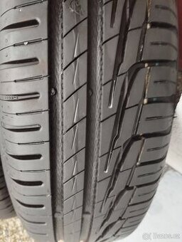 Pneu 195/65/15.Uniroyal.Zanovni