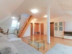 Dlouhodobý pronájem podkrovního bytu 3+kk s balkonem v Brně-