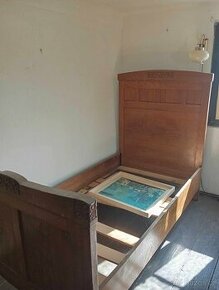 Starožitné dřevěné postele - 1
