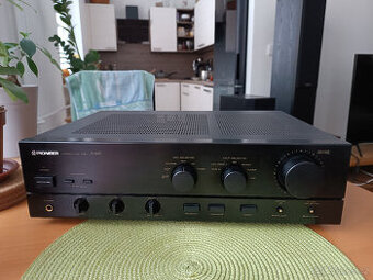 zesilovač Pioneer A-445