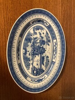 talíř z čínského porcelánu