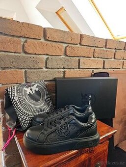Pinko kožené sneakers vel.38  nové original