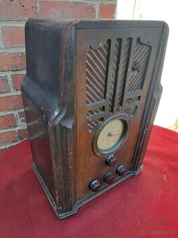 Velmi zajímavé star. rádio..