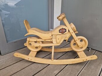 Prodám dřevěnou houpací motorku pro děti