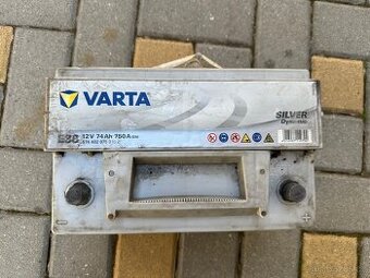 Auto AKU baterie 12V 74 AH.