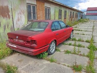 E34