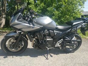 Suzuki Gsf 650 2011