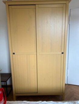 ŠATNÍ SKŘÍŇ IKEA HEMNES