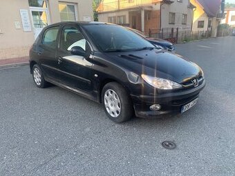Prodám Peugeot 206 1.4i benzin 55KW Rok 2005