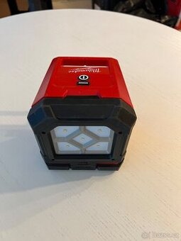 Milwaukee M18 Otočné Magnetické Světlo Na Prodej