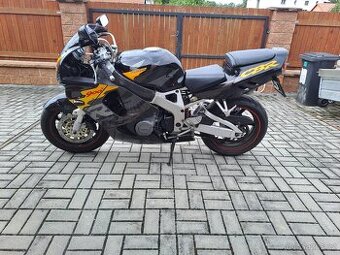 Honda CBR 900