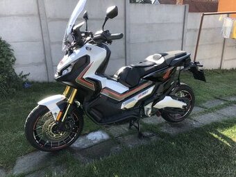 Honda x-adv 750